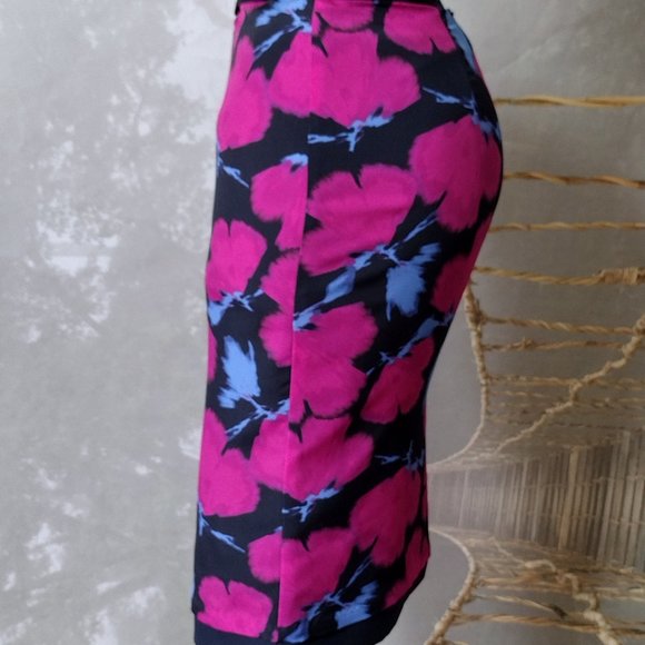 Banana Republic Pencil skirt - Picture 3 of 4